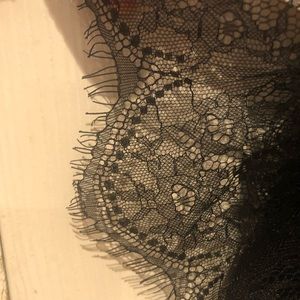 🆕 NWT Black lace cuffed blouse